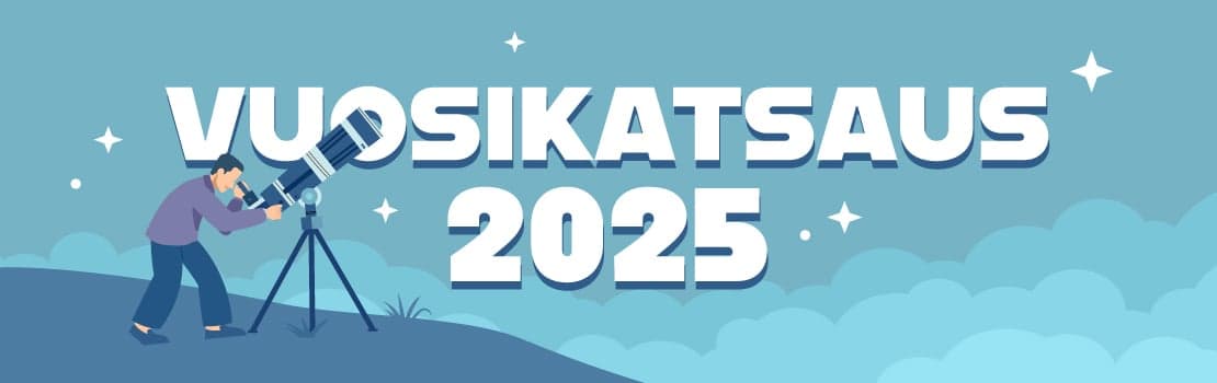 Vuosikatsaus 2025 -artikkelikuvassa sinisiin pukeutunut mieshahmo tiirailee suurella kaukoputkella iltataivaalle, Kuvassa suuri teksti